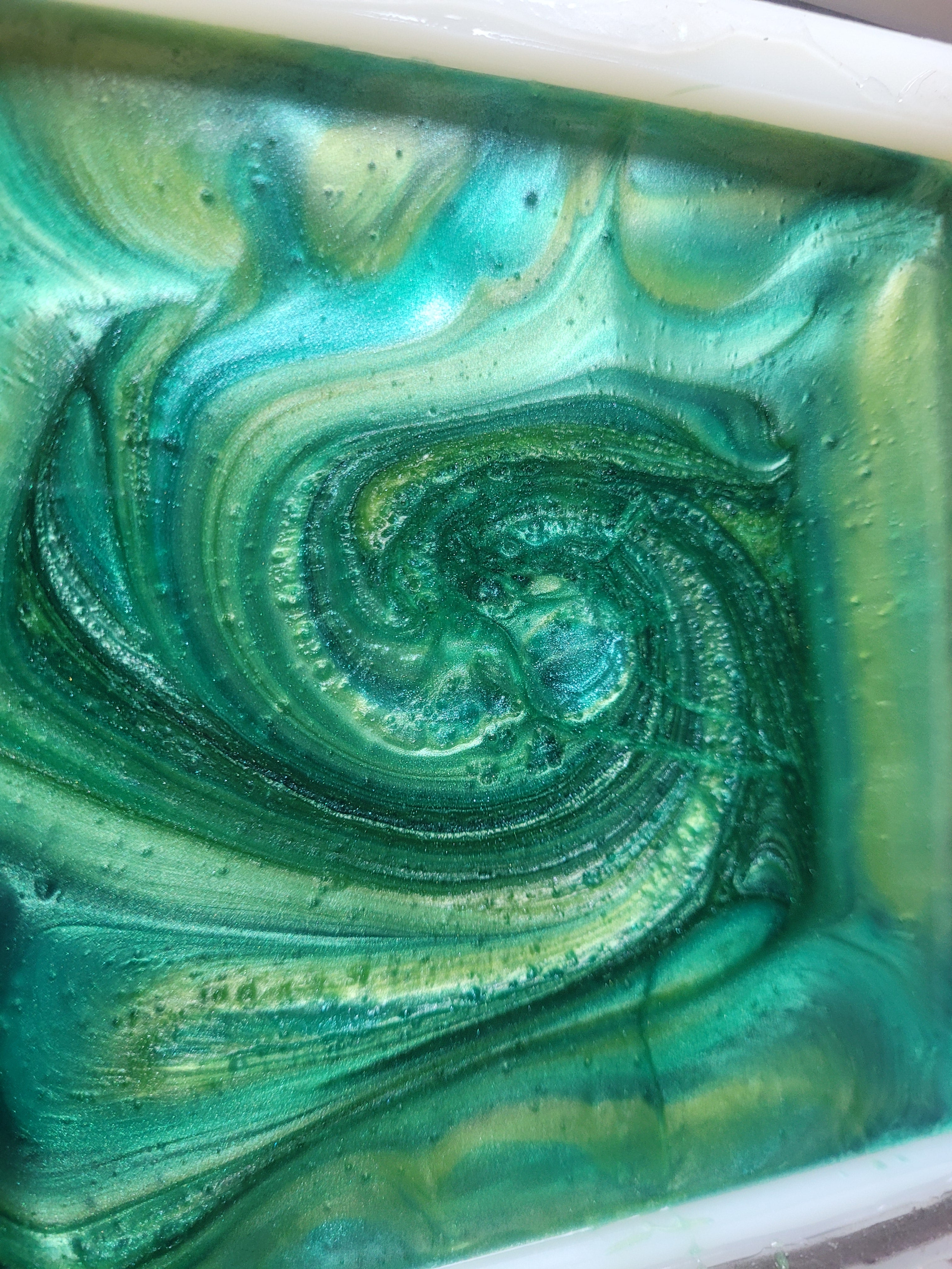 Monochromatic Green